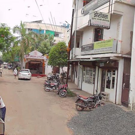 Hotel Mayur Restaurant Chandrapur Dış mekan fotoğraf