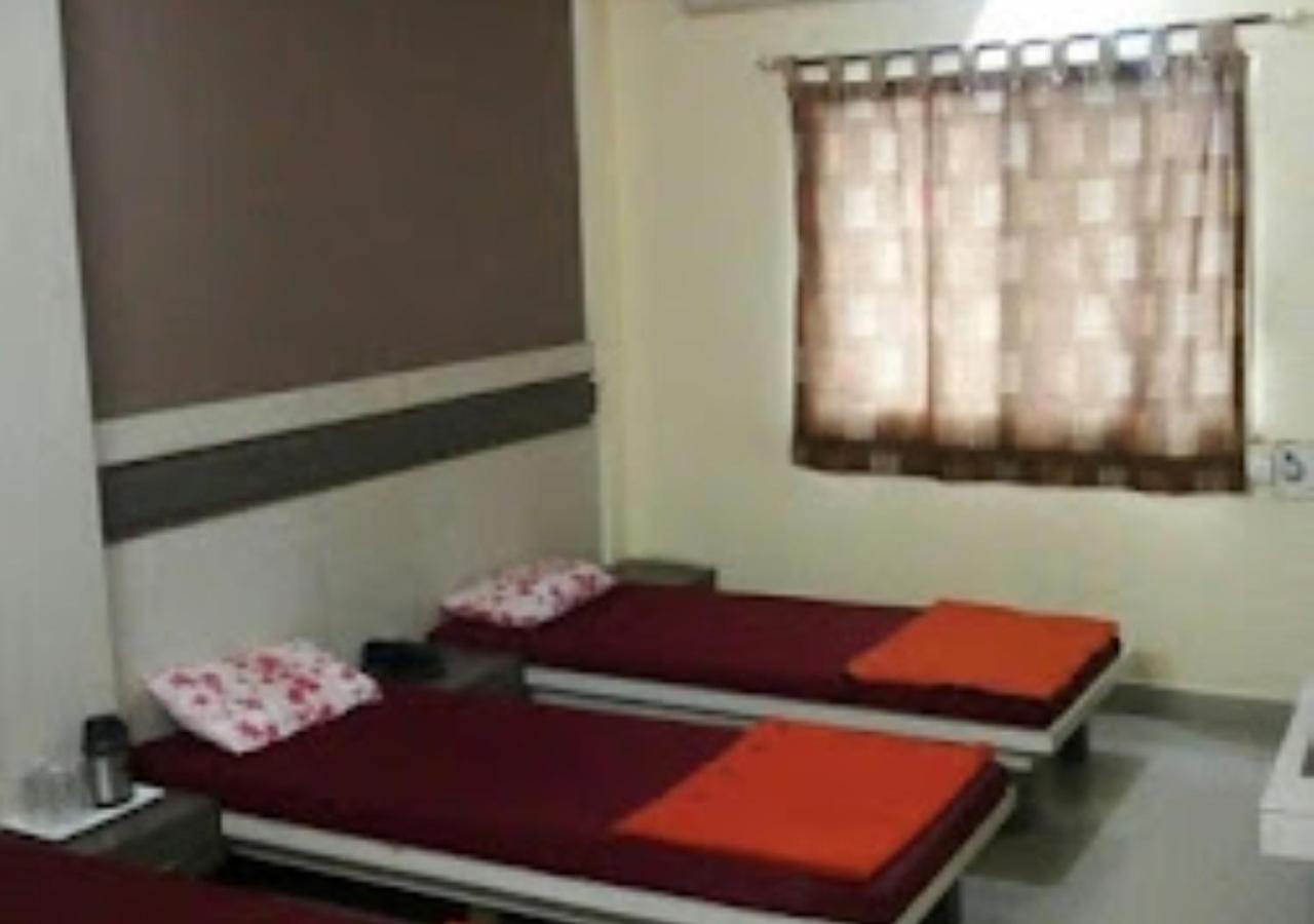 Hotel Mayur Restaurant Chandrapur Dış mekan fotoğraf