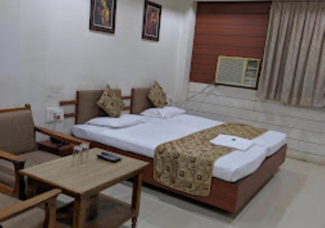 Hotel Mayur Restaurant Chandrapur Dış mekan fotoğraf