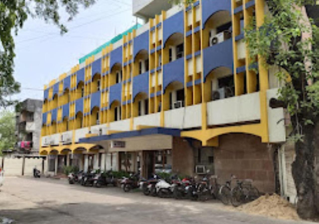 Hotel Mayur Restaurant Chandrapur Dış mekan fotoğraf